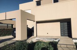 Casa nivel gerencial ubicada en barrio Manzanar Gines, s/ calle Los Saucos