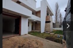 Casa ubicada en Barrio Capellán, sobre calle Jacinto de Capellán