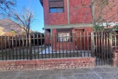 Vendo hermoso duplex, detras del Marabunta