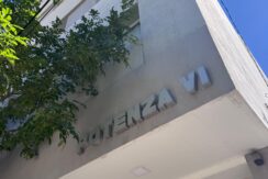 En Alquiler Departamento con Cochera en Zona Centrica