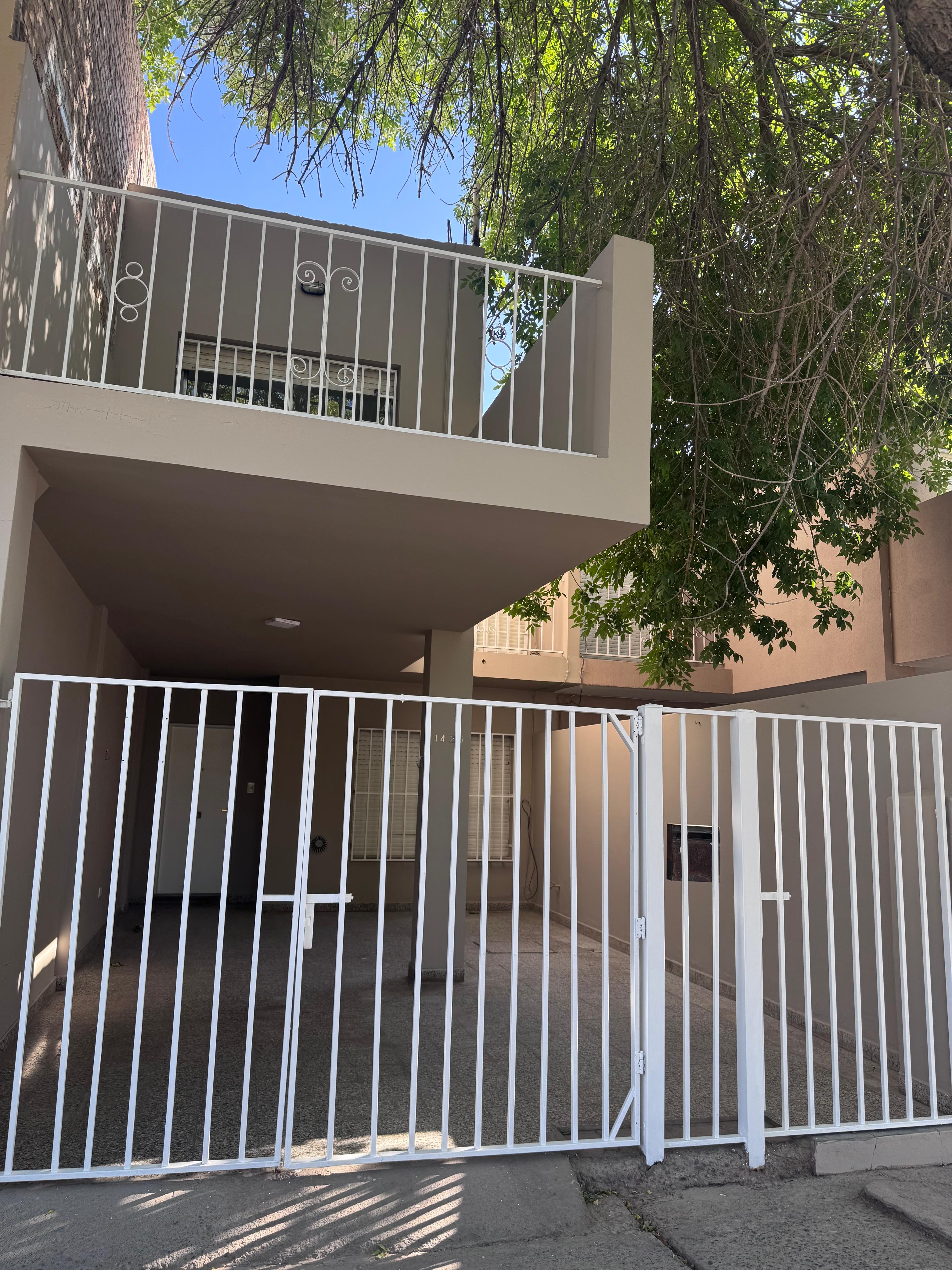 Duplex en alquiler ubicado en calle Tte. Ibañez