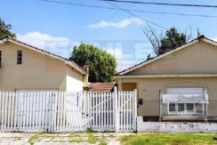 SOULES VENDE DOS VIVIENDAS SOBRE EL MISMO LOTE