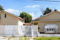 SOULES VENDE DOS VIVIENDAS SOBRE EL MISMO LOTE
